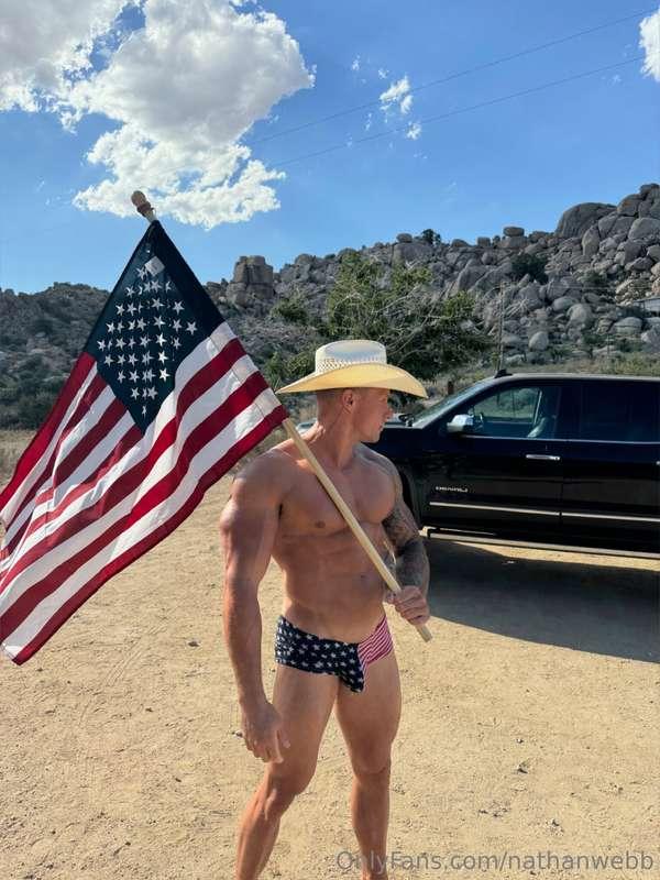HAPPY 4TH OF JULY 🇺🇸 BIGGEST BUNDLE RELEASE YET ;)I don’t th..
