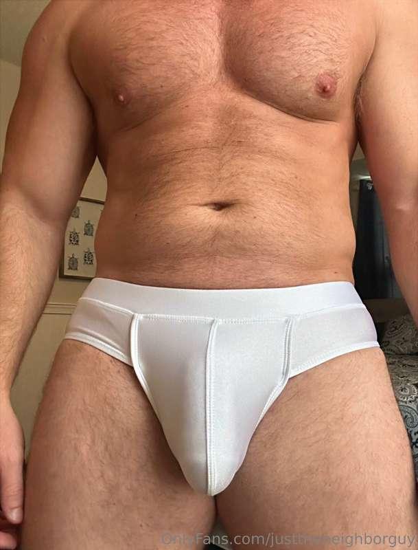 Well boys - got lots of requests for speedo shots 😏 the whit..