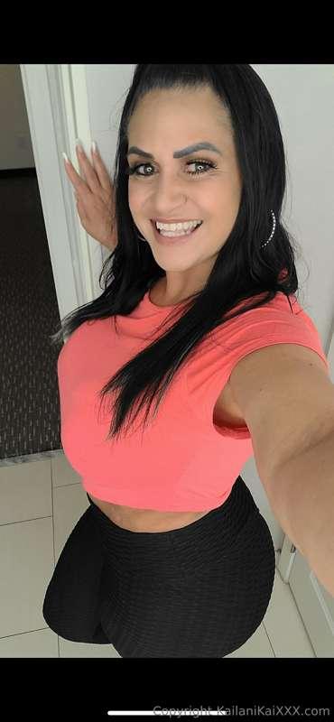 Always happy 😘🍑