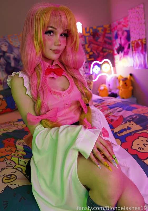 blondelashes19 image #3