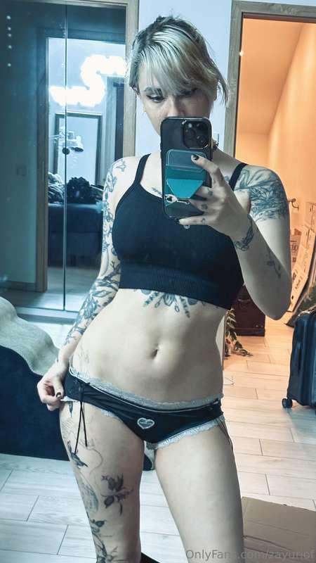 Because almost everyone is a low waist fan here. 👀