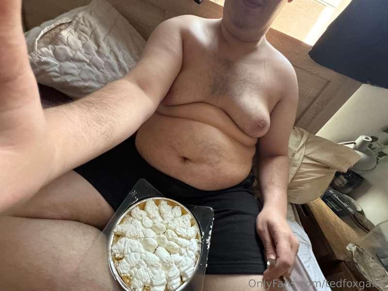 I’m still a little piggy 🐷 ate the whole thing