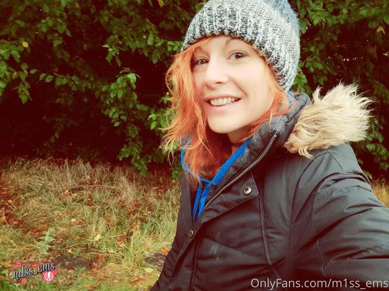 No boob pics...its raining! And cold...and ....ewwww... bad ..