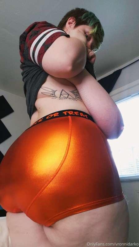 thecurvyprince image #5