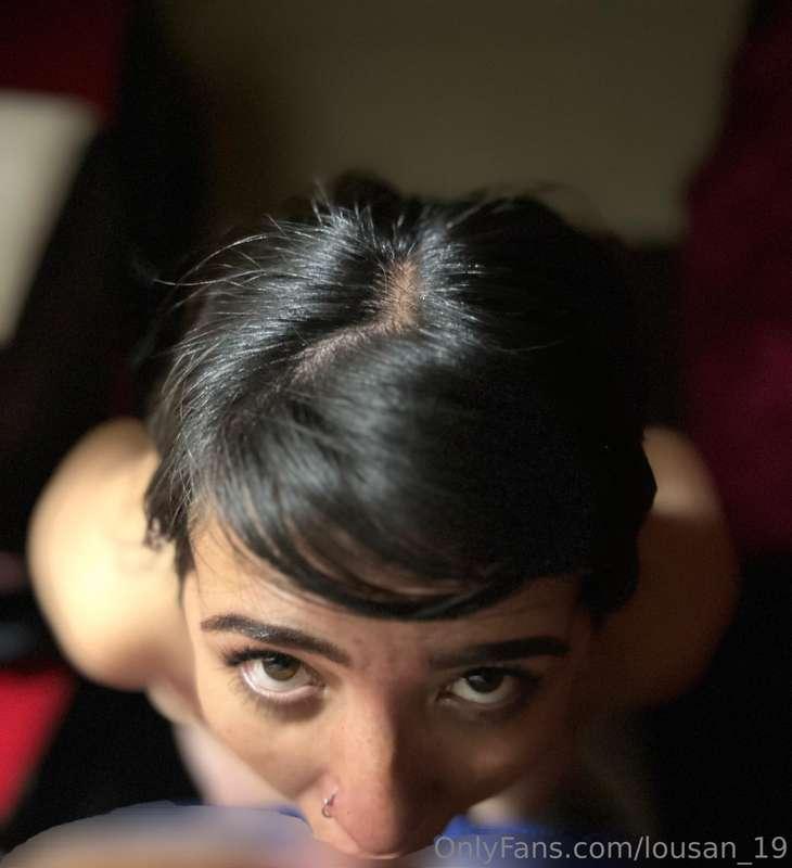 Cómo me mama que me ponga de rodillas para chupársela 🤤🥴