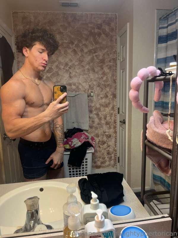 naughtypuertorican image #1