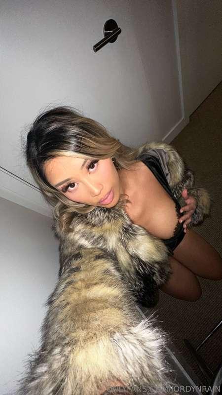 Your favorite cum dumpster 😇👅