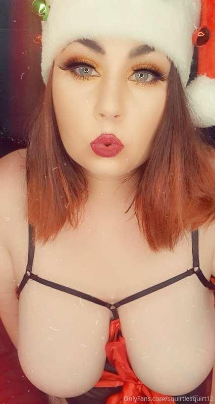 Who would like to kiss these sweet sweet lips 
And then have..