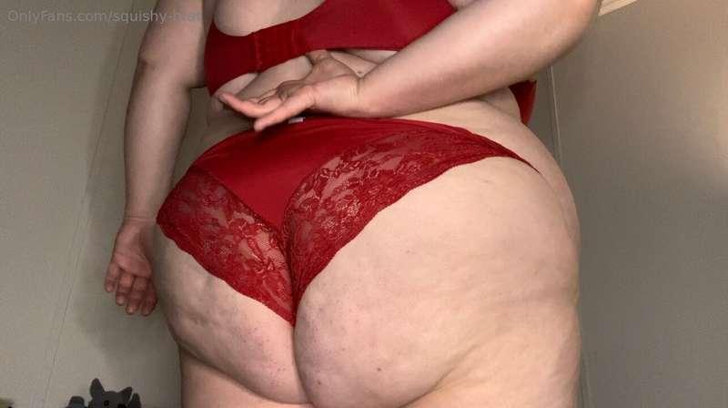 Taco Bell and some jiggles ; 3 my ass is getting so much fat..
