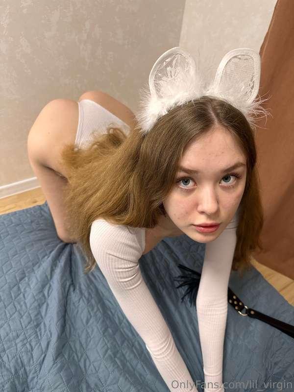 Maybe you can figure out how to caption this picture? 🩷🐰