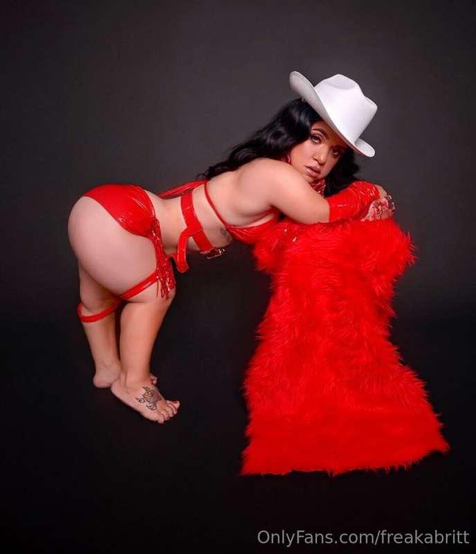 looking for a cowboy to ride 🫢