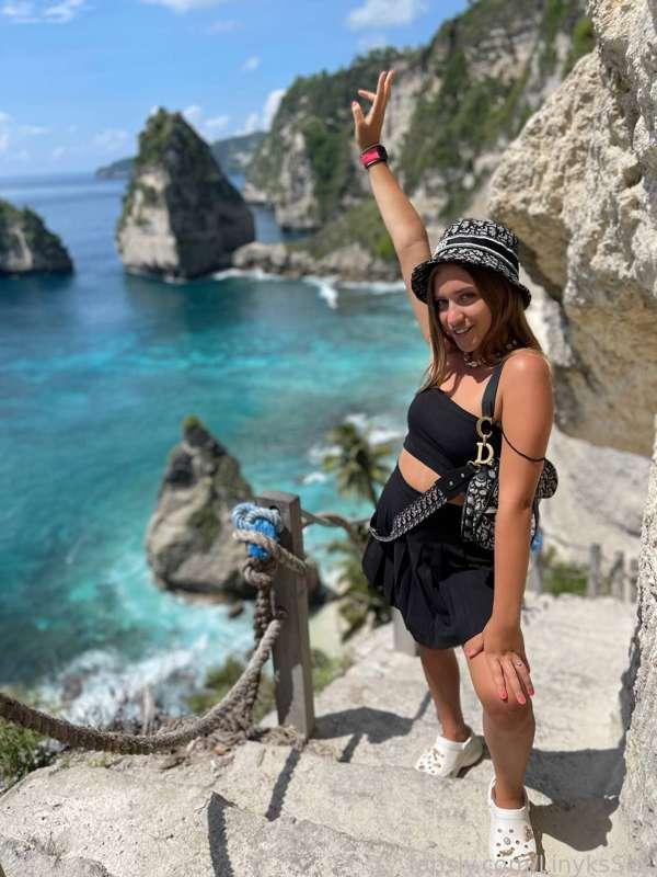 Would you fuck me on the beach? 