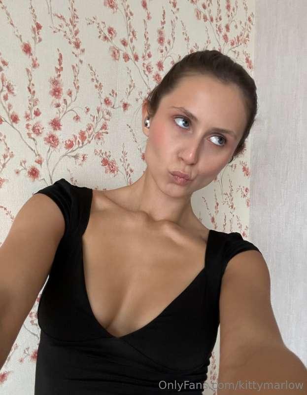 Just close your eyes and imagine… I'm all yours 😘💋