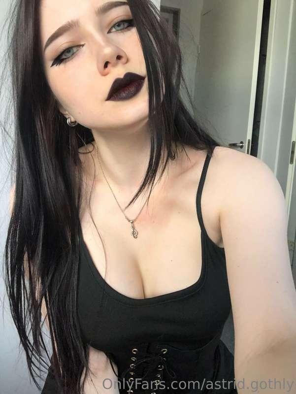 🖤🖤🖤