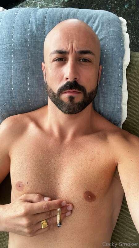 The Face 😏 —————— The Cock 🍆