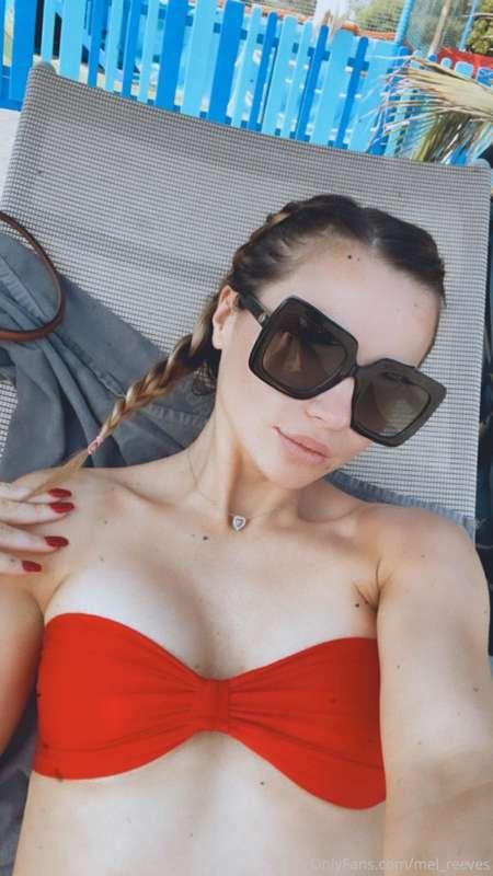 Lady in red 🌹 check your messages for more 😘