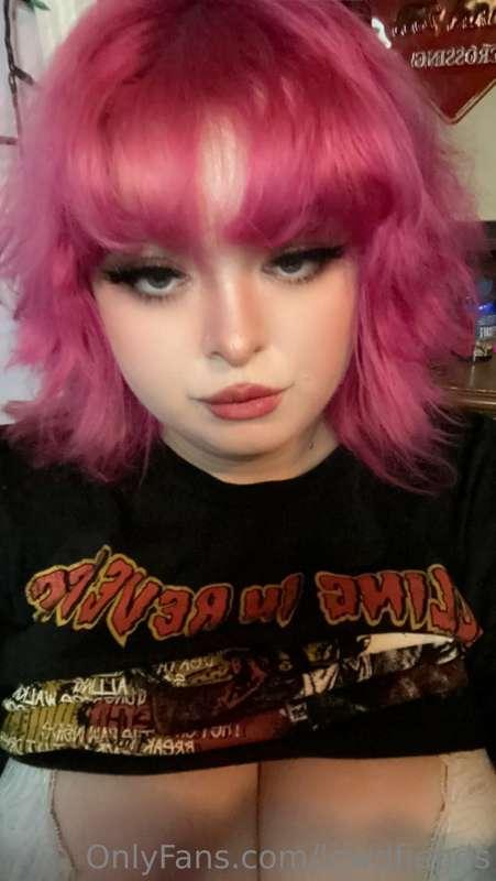 Some cute pics and a vid of me playing with my giant tits be..