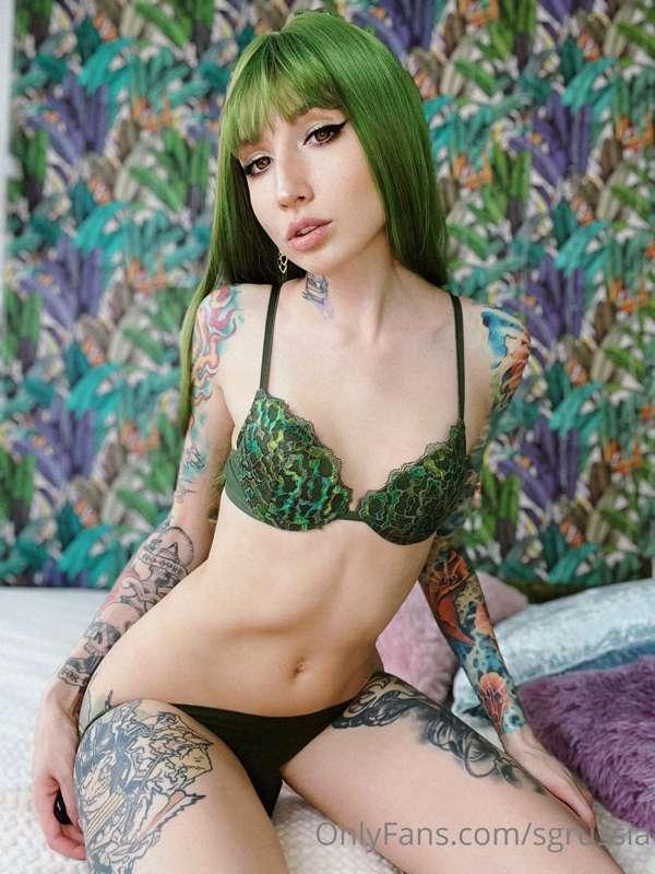 #weargreen with sweet @elunesg