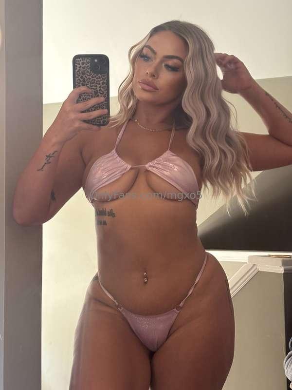 check dms!!! Huge sales for the next 24 hours!!😍