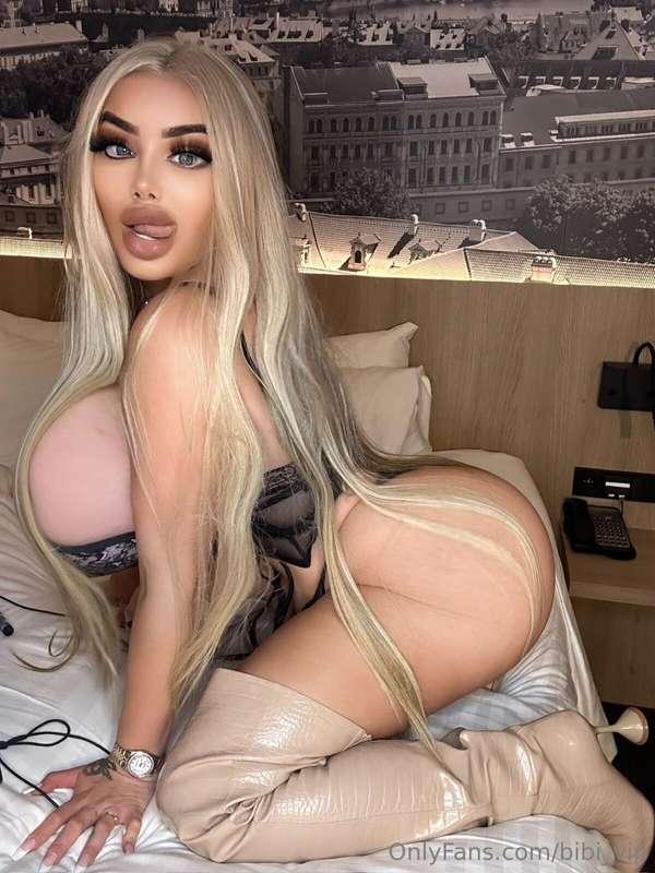 Ready to make me your resolution for 2024? 🔥💋