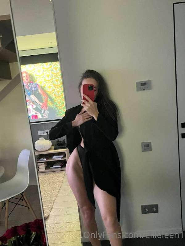 That’s how I’d welcome u home if I was your gf😏