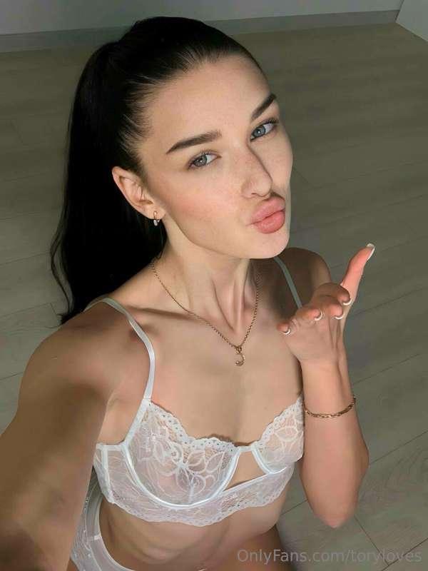 SEXY BAE @cutie_alice IS CRAZY NYMPHOMANIAC🤤 SHE LOVES TO PL..