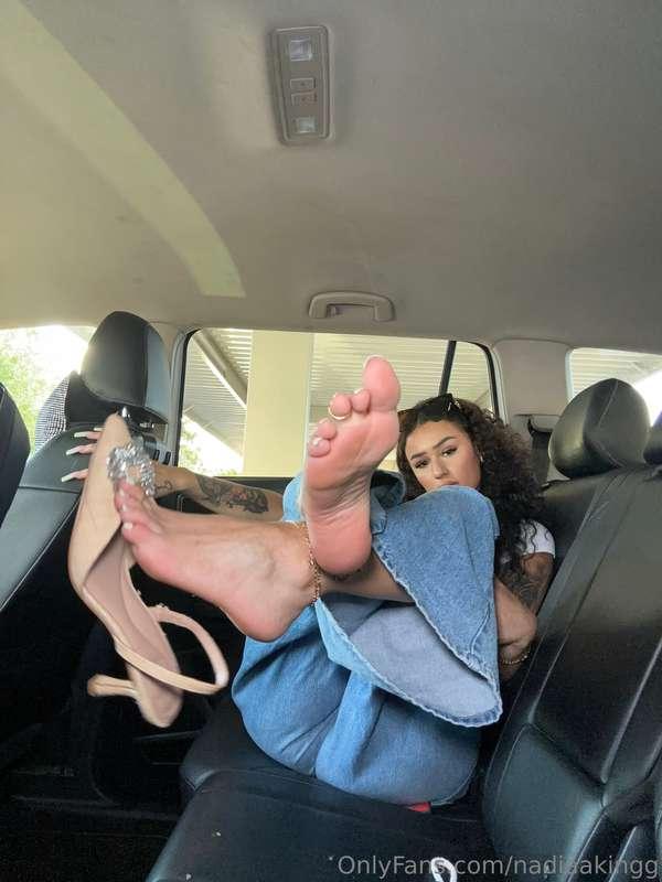 nadiaakingg image #3