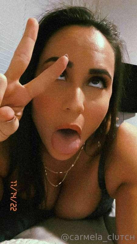 ✌️