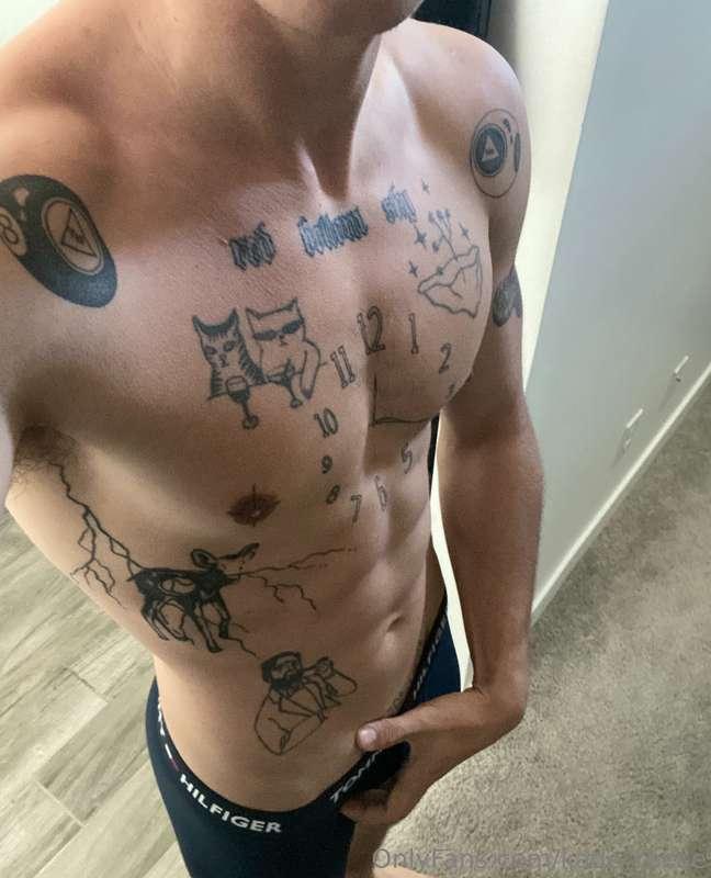 Fully shaved😋 come and kiss every inch baby😅