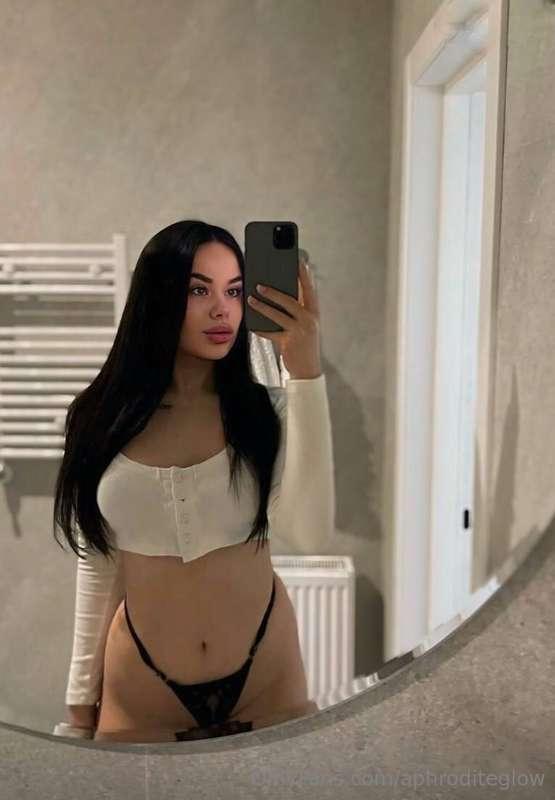 YOUR SWEET SEXY BRUNETTE @maddy_black IS WAITING FOR YOU!!!😱..