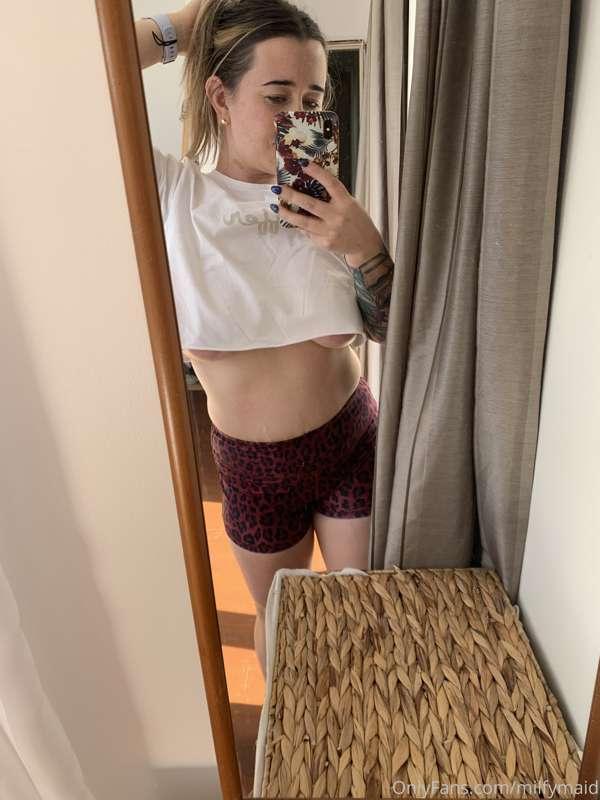 Do you like my baby tee?