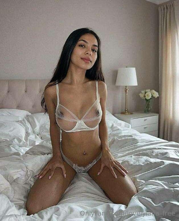@wood_alisse her tight huge ass needs your hard cock inside!..