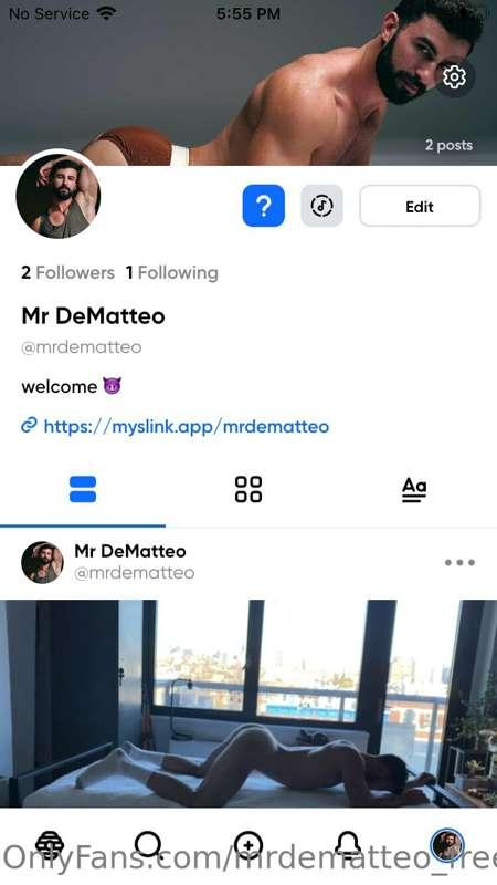 I now have a Hive account! Go follow me there too please! 💋