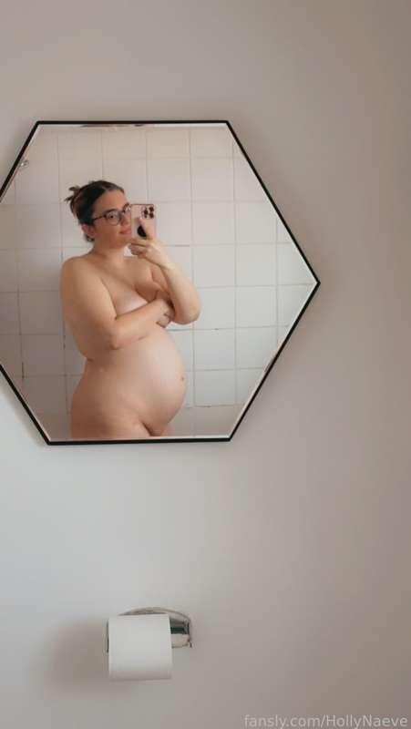My bump is looking so round today!