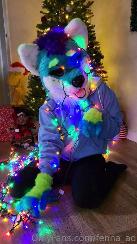 Made some cute clips and a few pics of me getting tangled in..