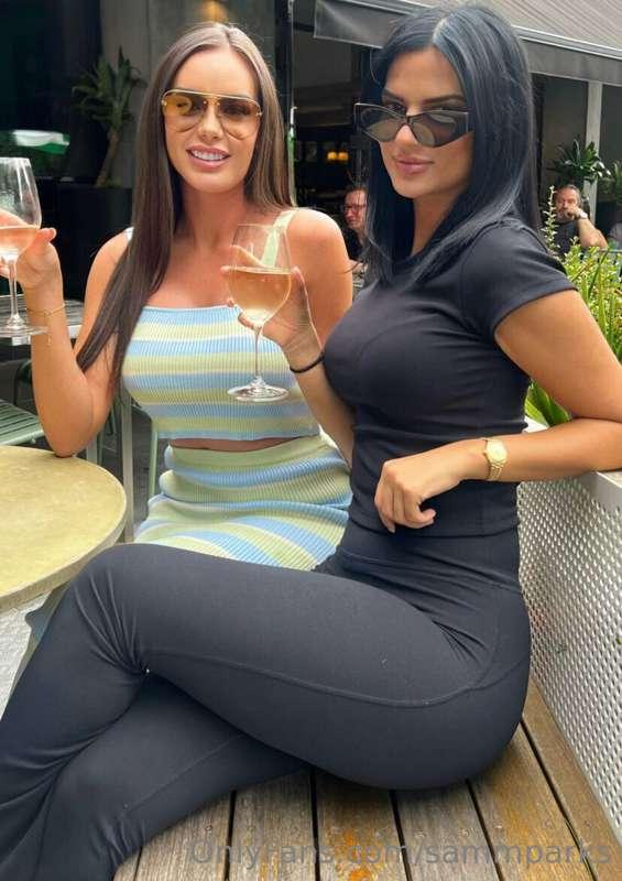 with @anitacassinfree 😈👯‍♀️ do you wanna see us collab again..