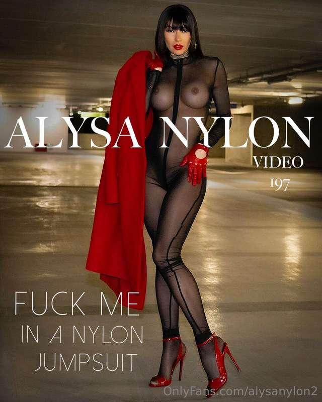 🇺🇸 THIS VIDEO IS OFFERED 🎁 SHE COMES TO DAY for your subscri..