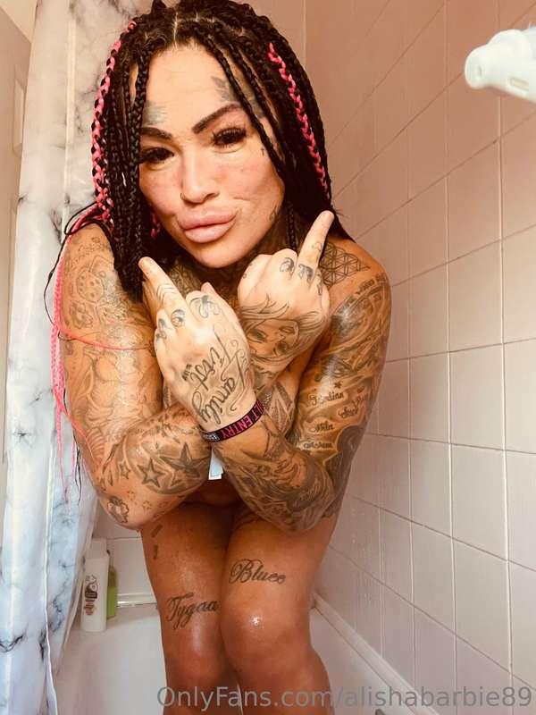 wanna see my shower content 😜