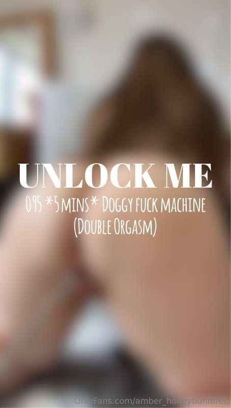 **I GET FUCKED BY MY FUCK MACHINE IN DOGGY** 🍑🥵 *You get the..