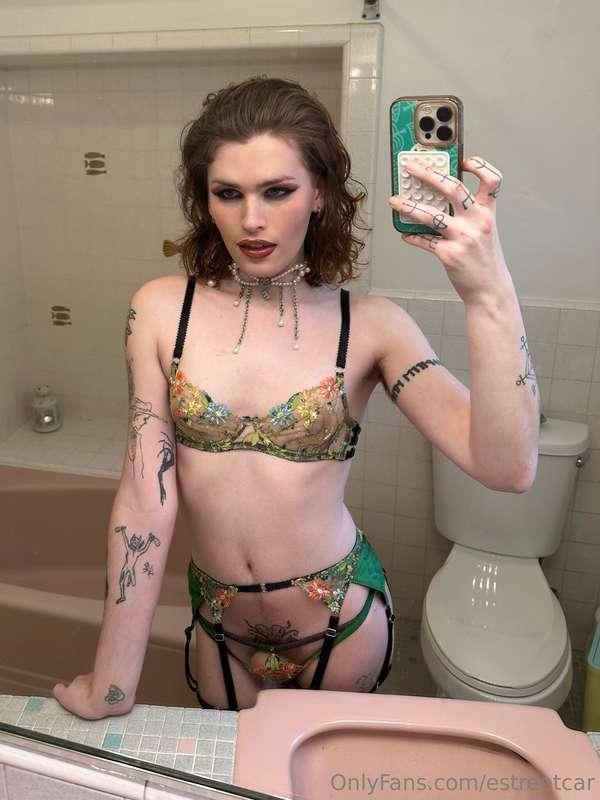 could I be your poison ivy darling?