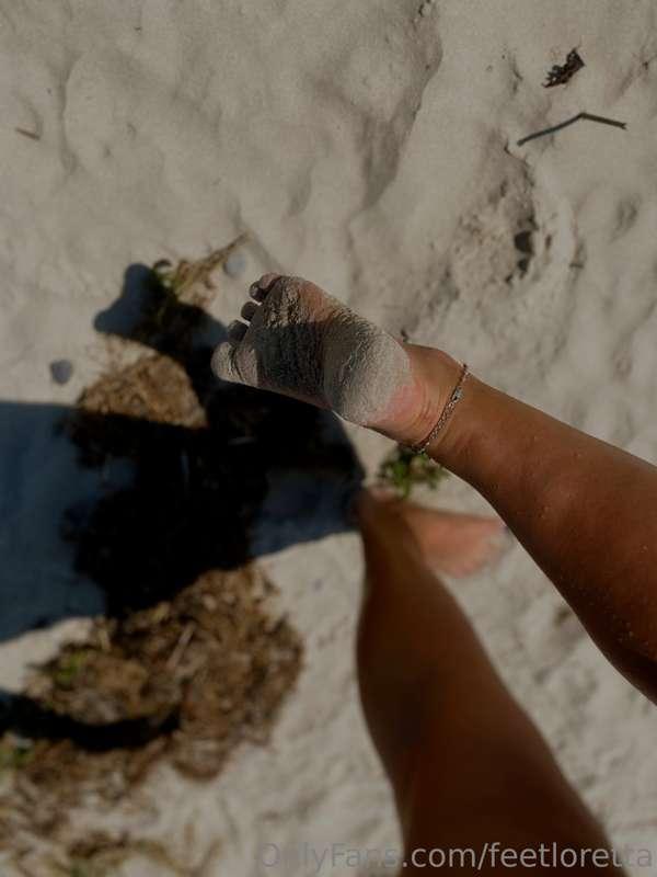 very sandy soles🤭😄