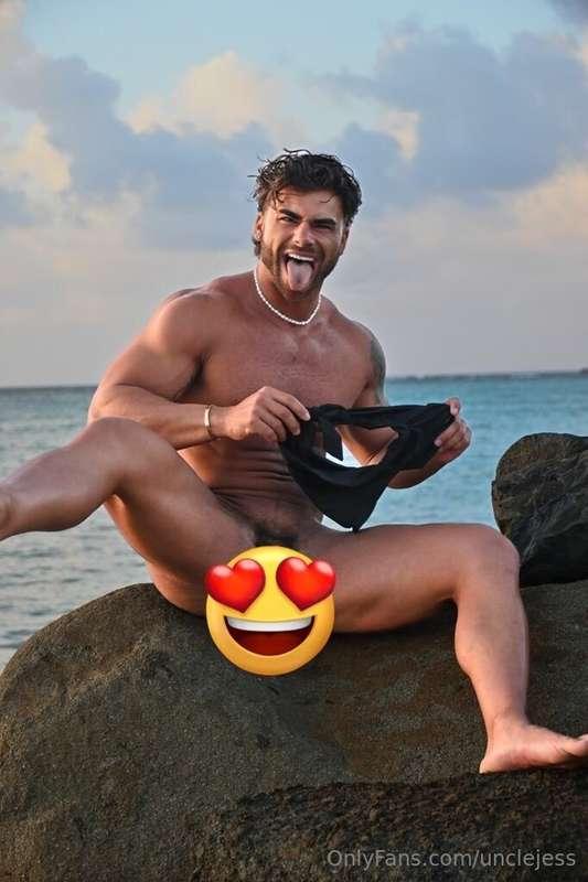 Collab with a twink today. He's so hot. I'm gonna be his dad..