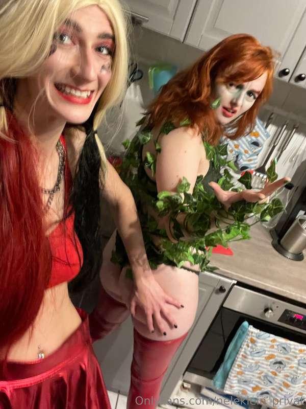 My hot Girlfriend Aine and me have fun at the Carnivaltime. ..