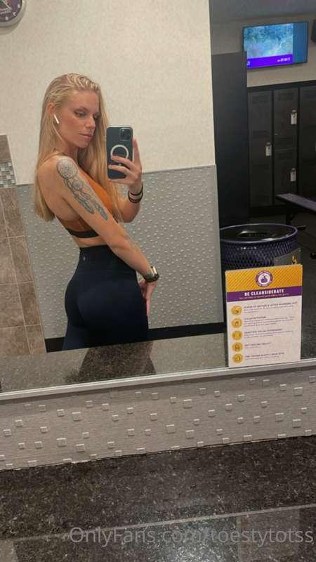 Fresh out of the gym, sweaty sock removal anyone? First 5 to..