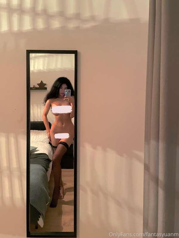 Tip me to see me naked in front of the mirror~ just a little..