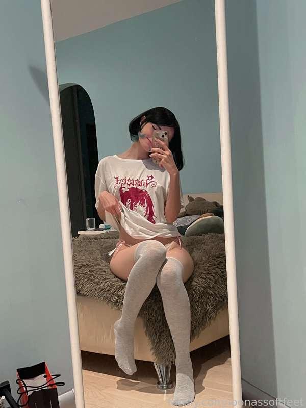 loonassoftfeet image #4
