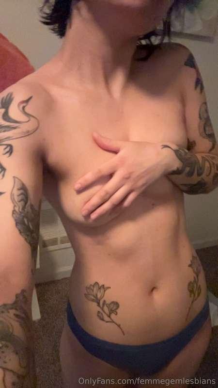 Fresh out of the shower 🤭 -Diamond