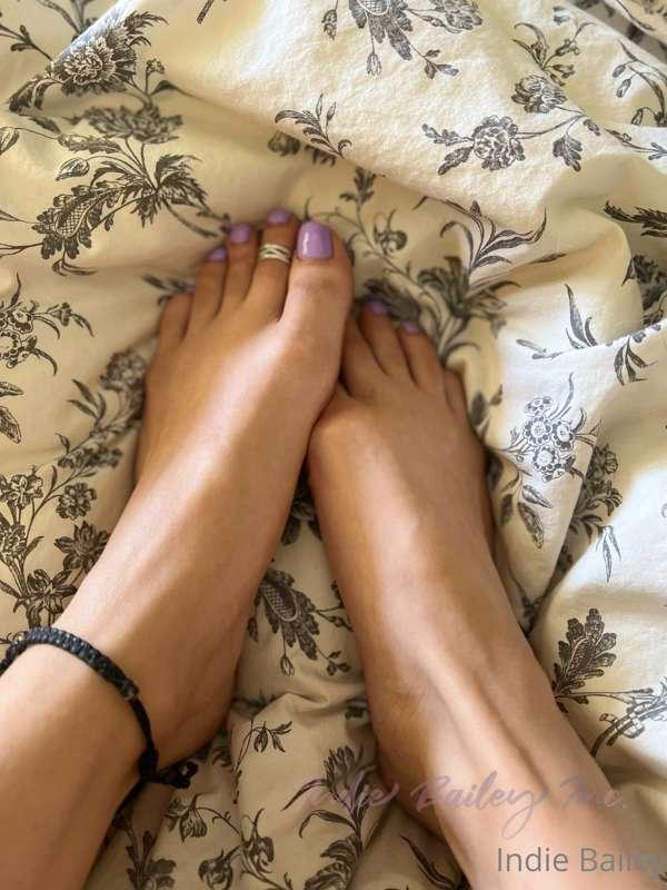 Does anyone like feet?? 👣

I always feel so sexy after a man..