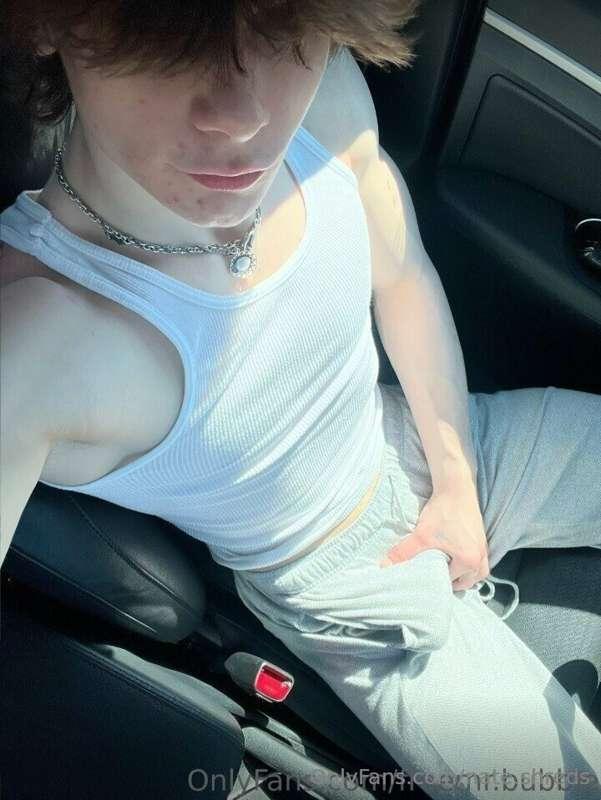 Come and take a ride to my vip  @shred.nate