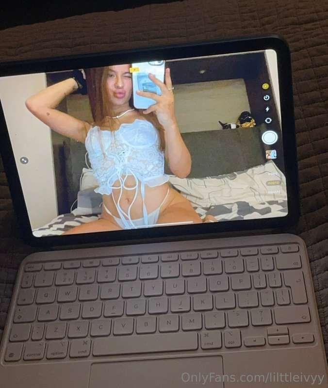 blue looks good on me but it'd look better on your floor🦋